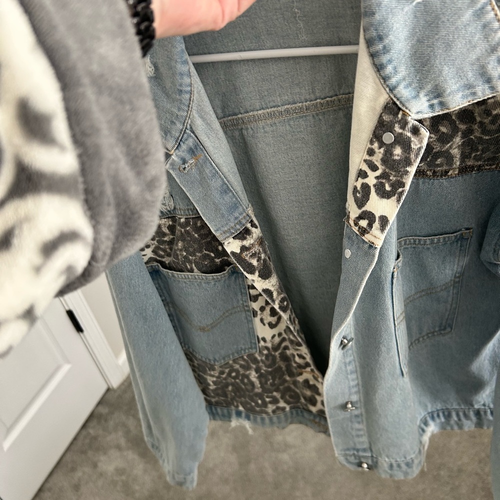 Leopard Print distressed Denim Jacket